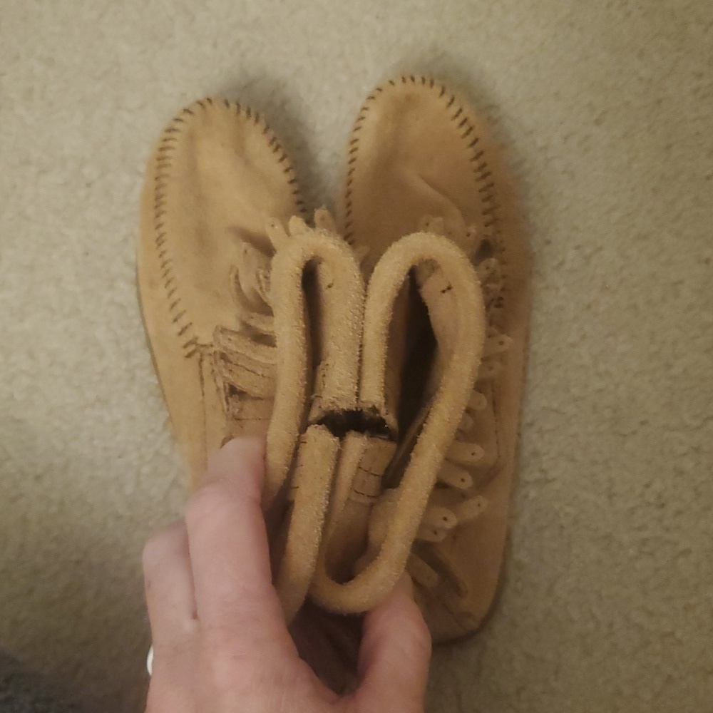 Minnetonka Moccasins - Picture 4 of 6